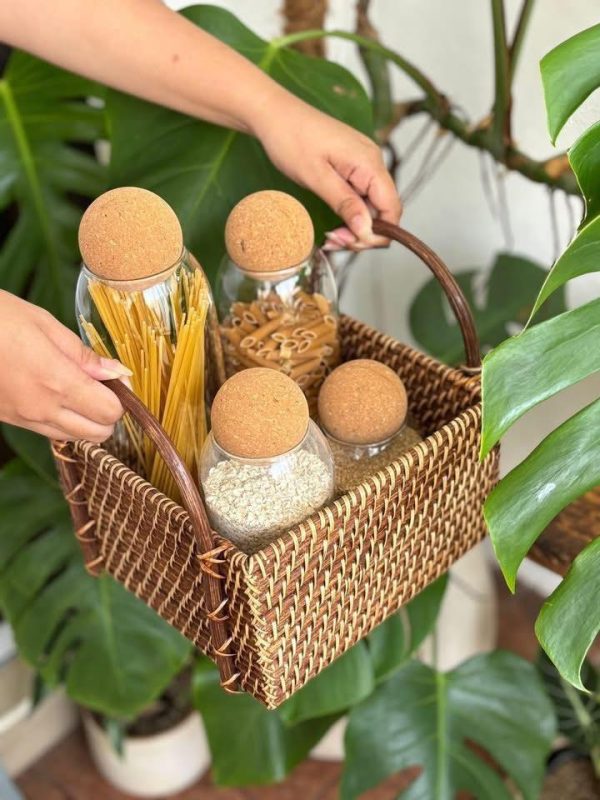 SQUARE RATTAN BASKET WITH HANDLE