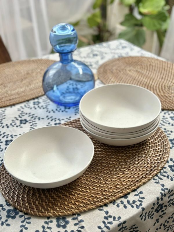 WHITE SPECKLED STONEWARE COUPE PLATE