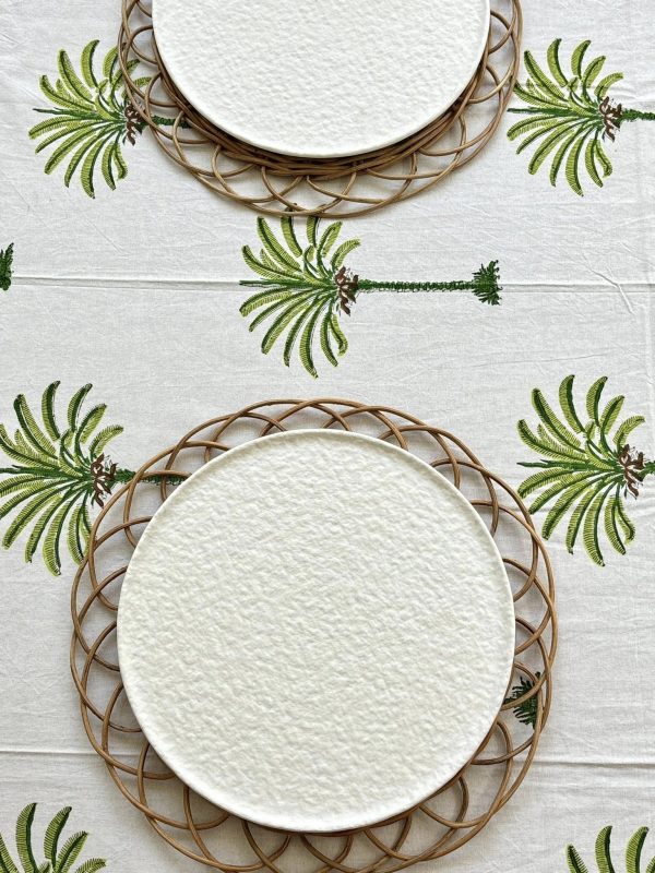 WHITE PORCELAIN PLATE